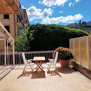  Apartment Molo Giano